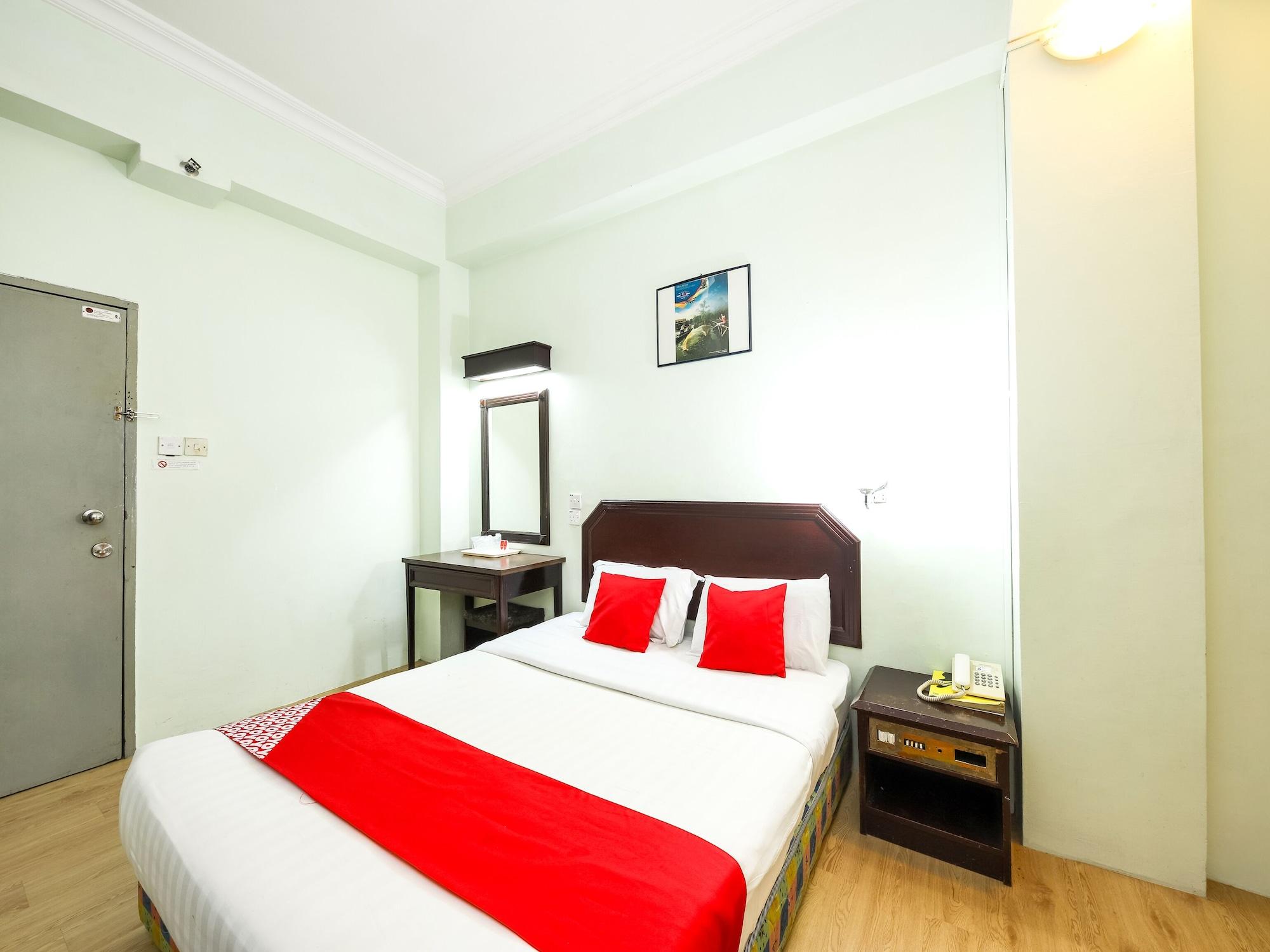 Grand Supreme Hotel Кучинг Экстерьер фото