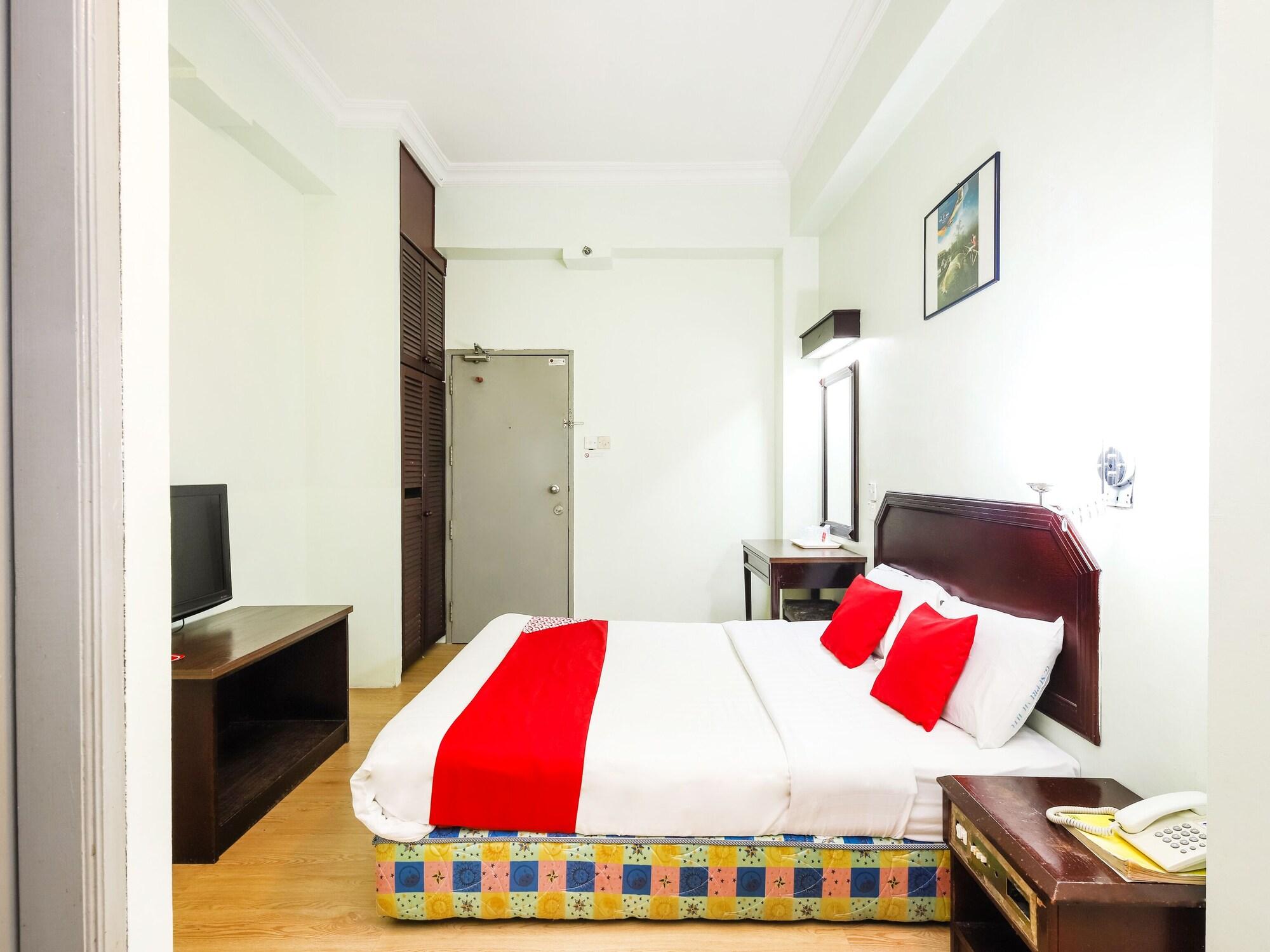 Grand Supreme Hotel Кучинг Экстерьер фото