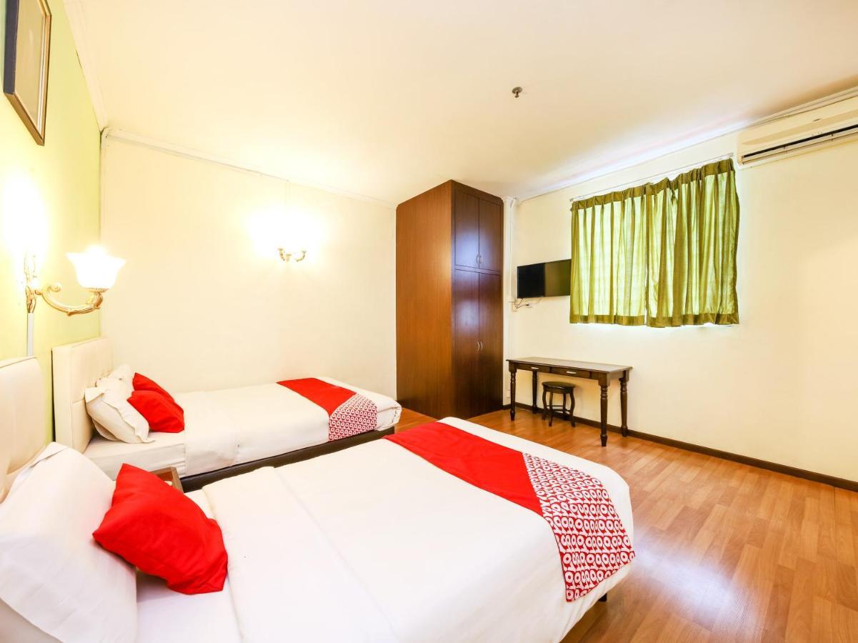 Grand Supreme Hotel Кучинг Экстерьер фото