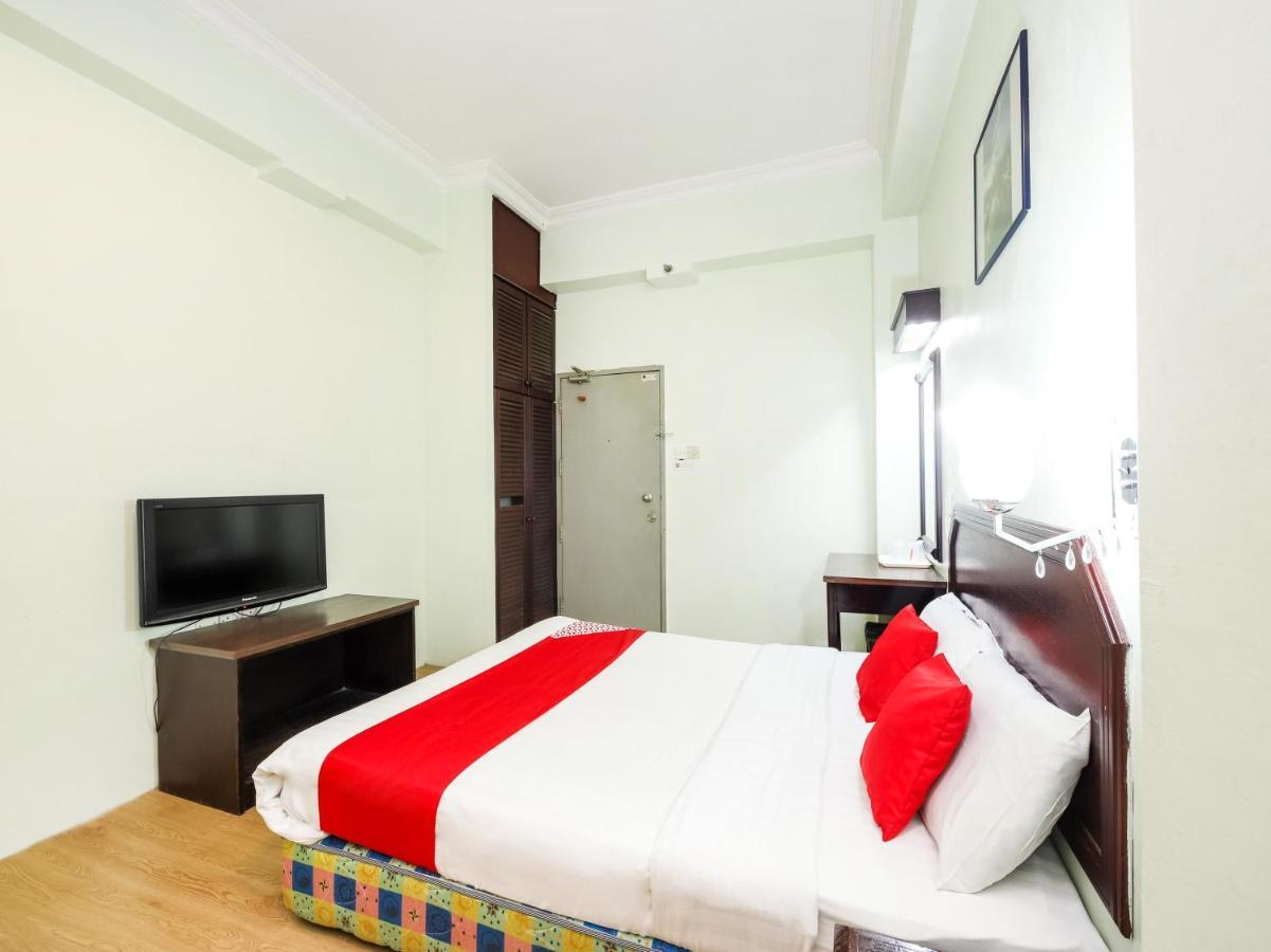 Grand Supreme Hotel Кучинг Экстерьер фото